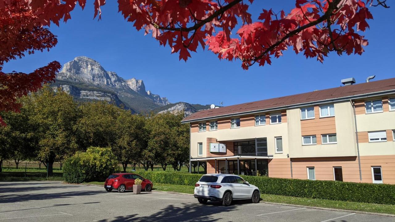 Le Domaine Des Fontaines - Hotel & Petit Dejeuner Bernin Esterno foto